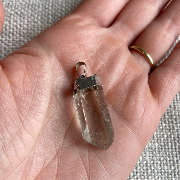 💎 Clear quartz pendant - Picture 2 of 3